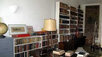 Hemingway house - Library