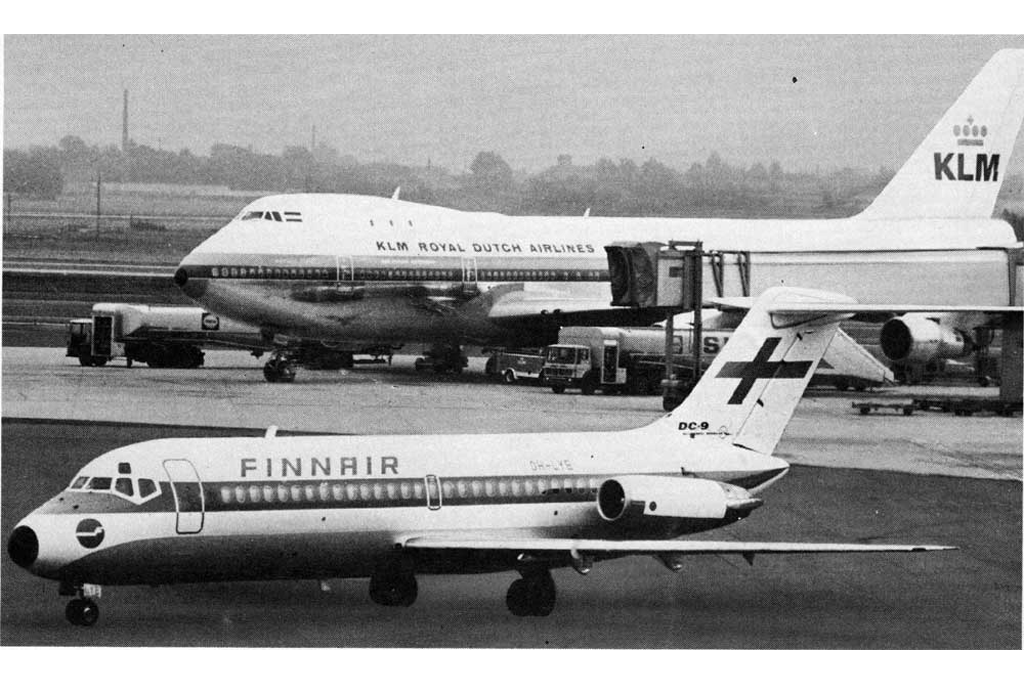  Finnair DC-9 and Boeing 747-100